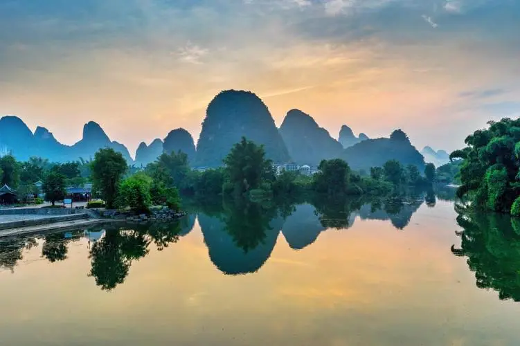 智慧工厂绿色智能系统